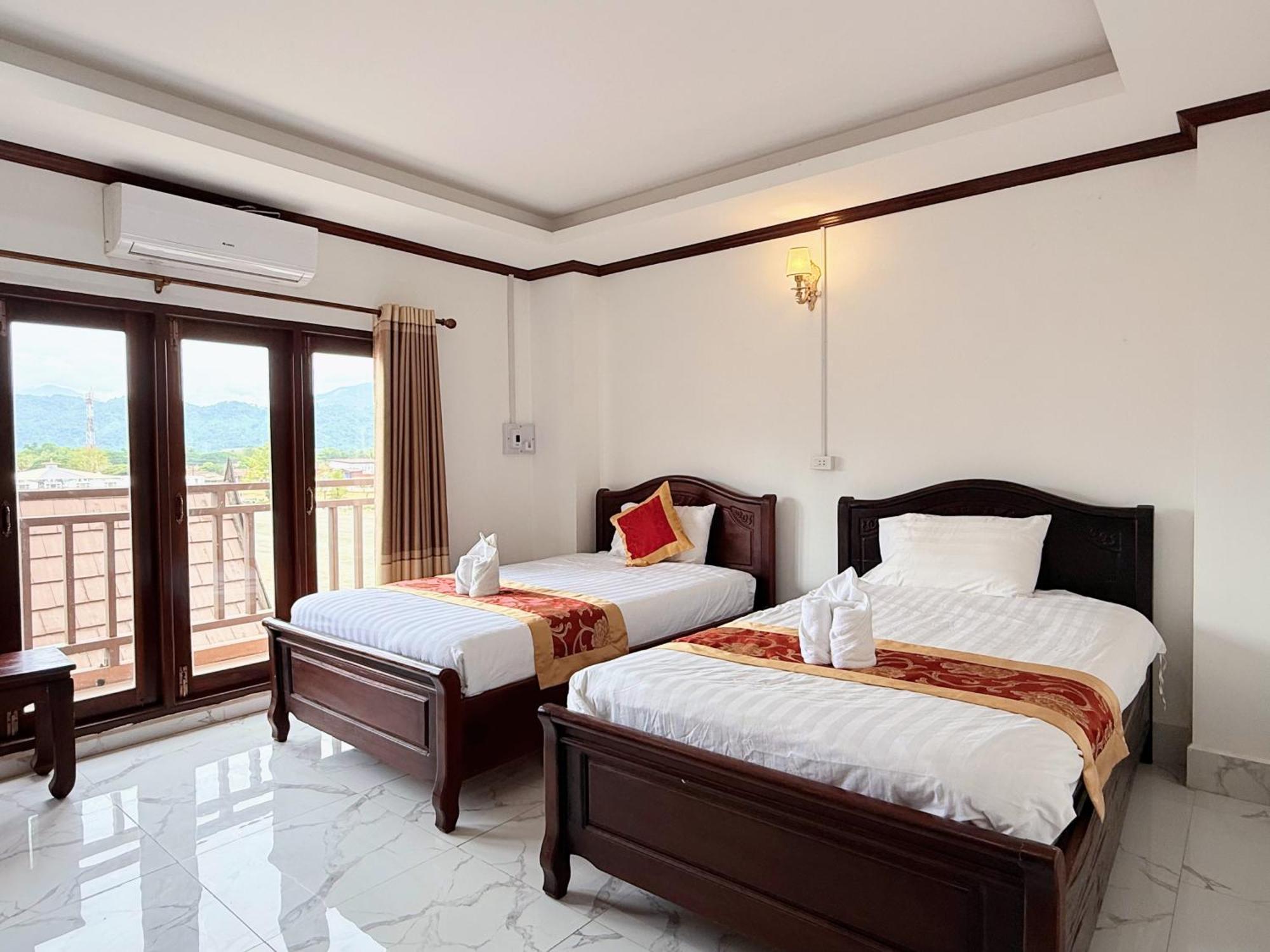 Vangvieng Sisavang Mountain View Hotel Vang Vieng Eksteriør billede