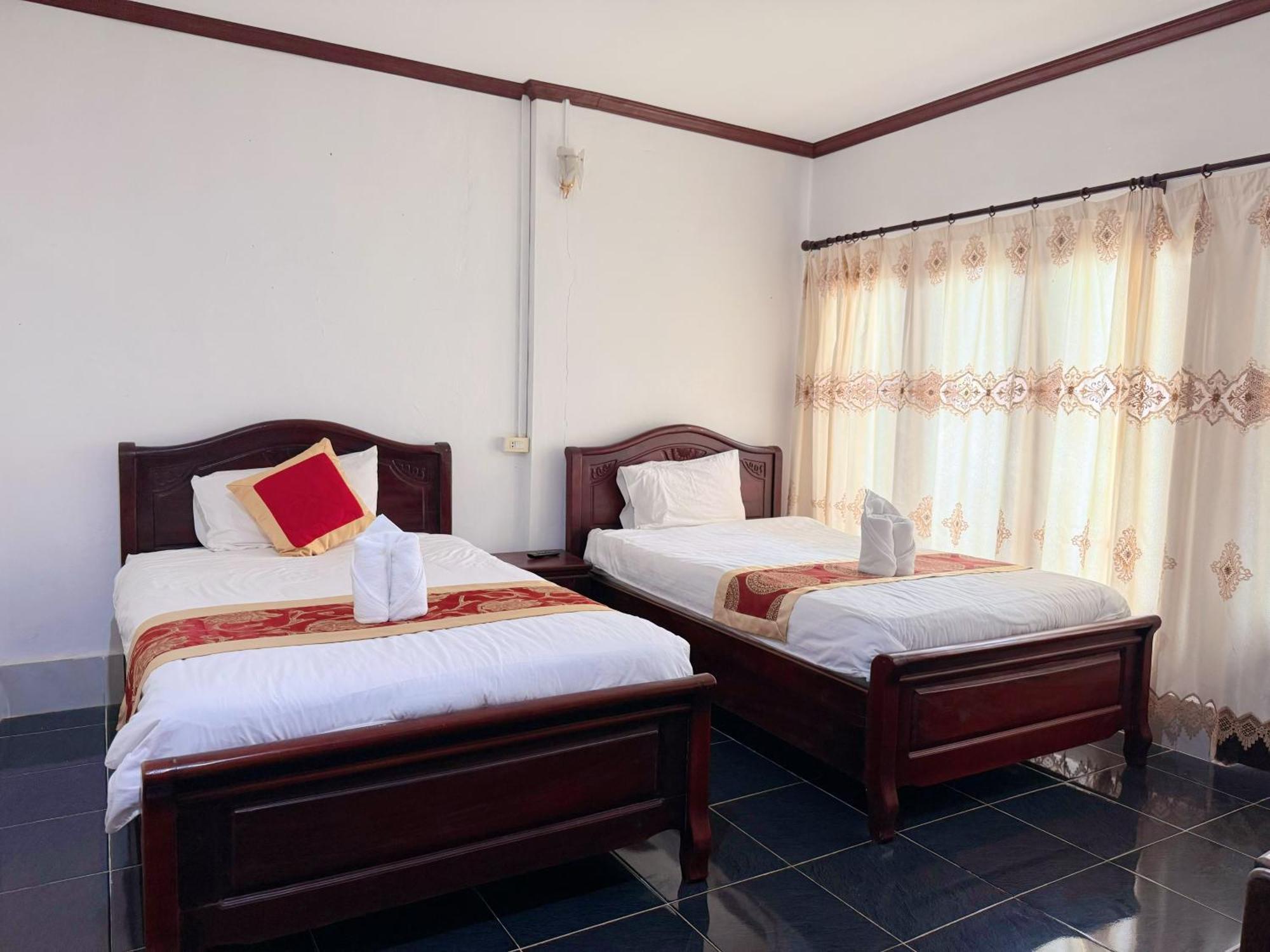 Vangvieng Sisavang Mountain View Hotel Vang Vieng Eksteriør billede