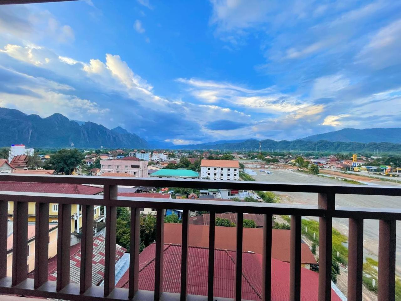 Vangvieng Sisavang Mountain View Hotel Vang Vieng Eksteriør billede