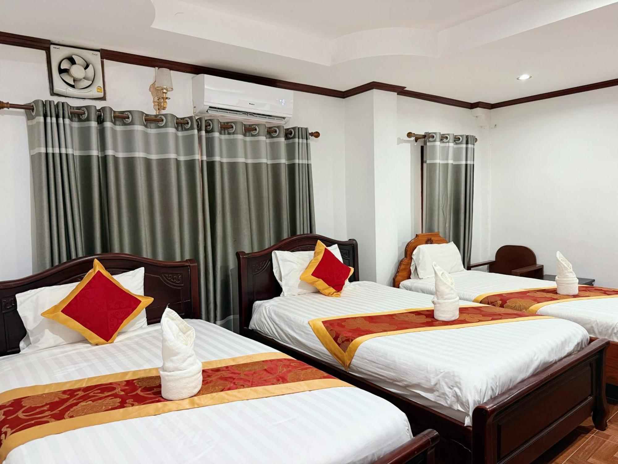 Vangvieng Sisavang Mountain View Hotel Vang Vieng Eksteriør billede