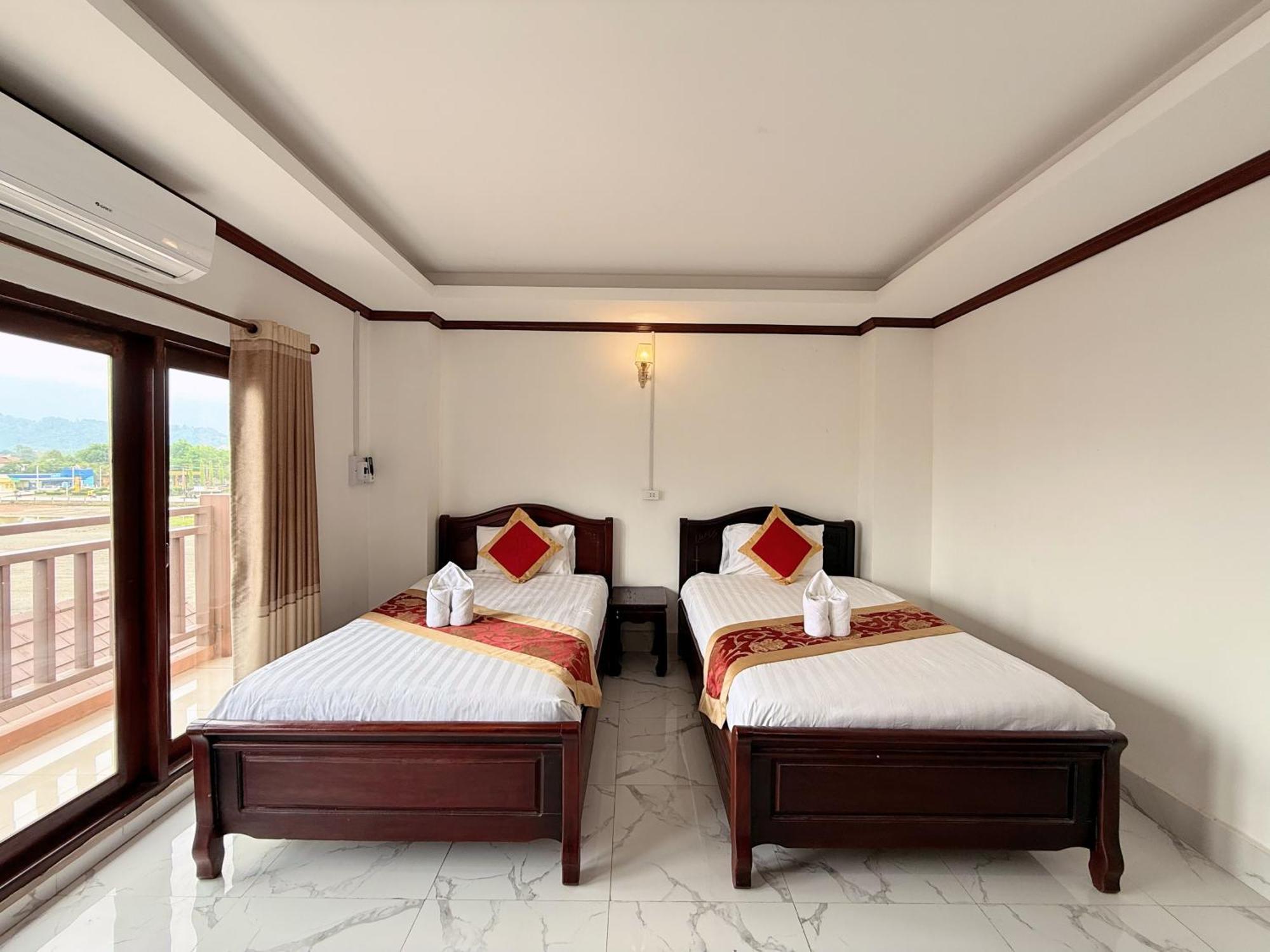 Vangvieng Sisavang Mountain View Hotel Vang Vieng Eksteriør billede