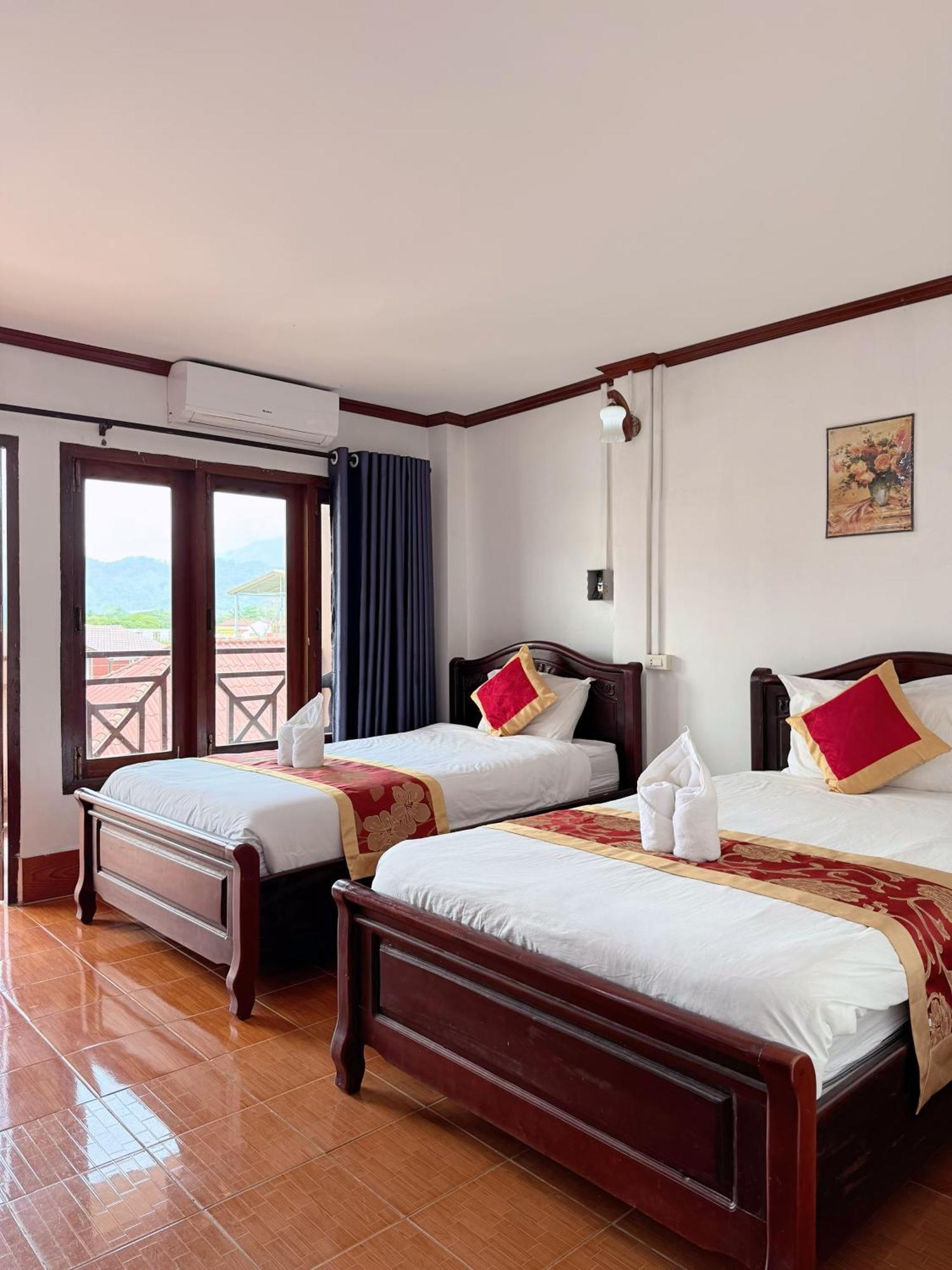 Vangvieng Sisavang Mountain View Hotel Vang Vieng Eksteriør billede